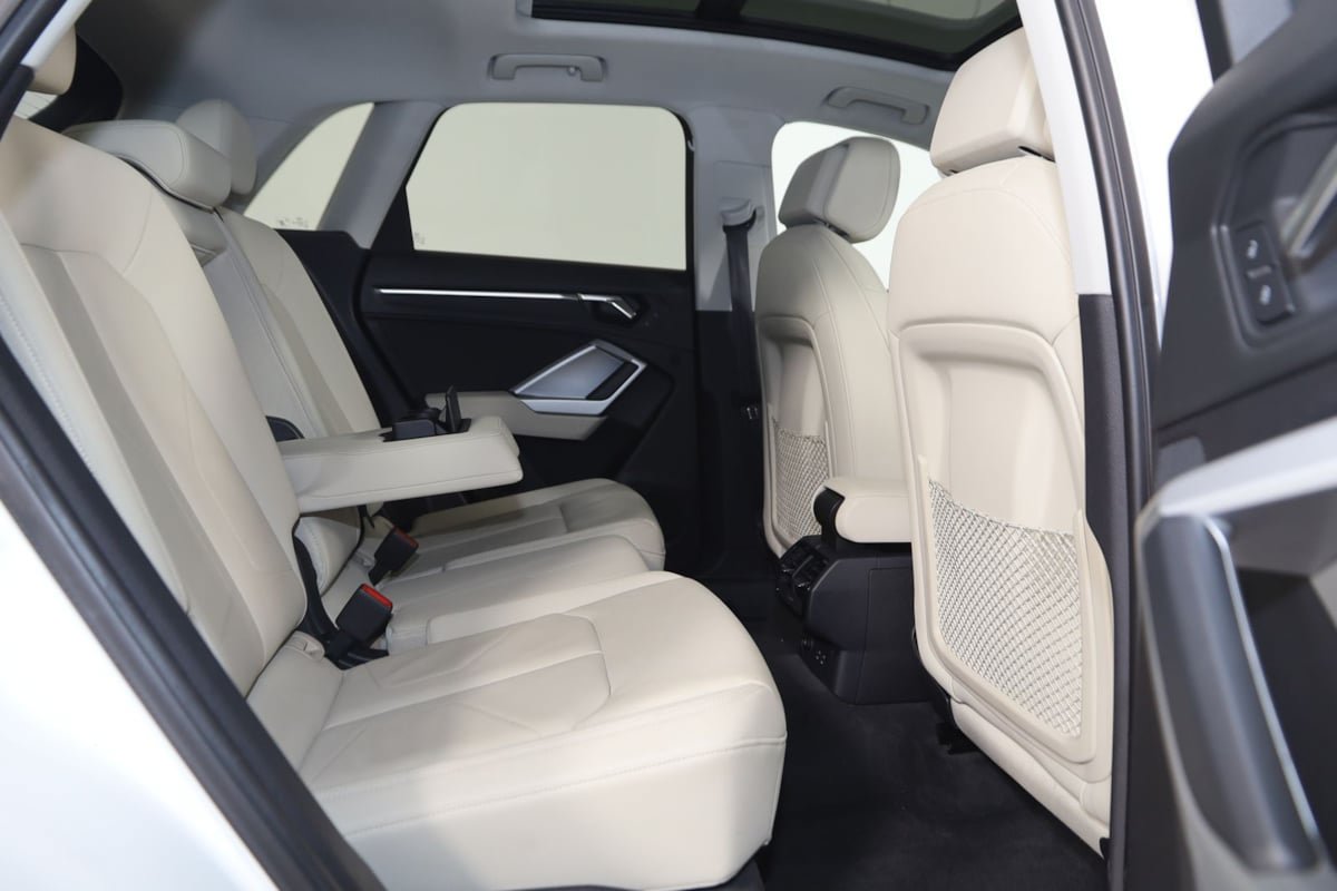 Used 2019 Audi Q3 2.0T Premium w/ Convenience Package AWD/4WD image 14