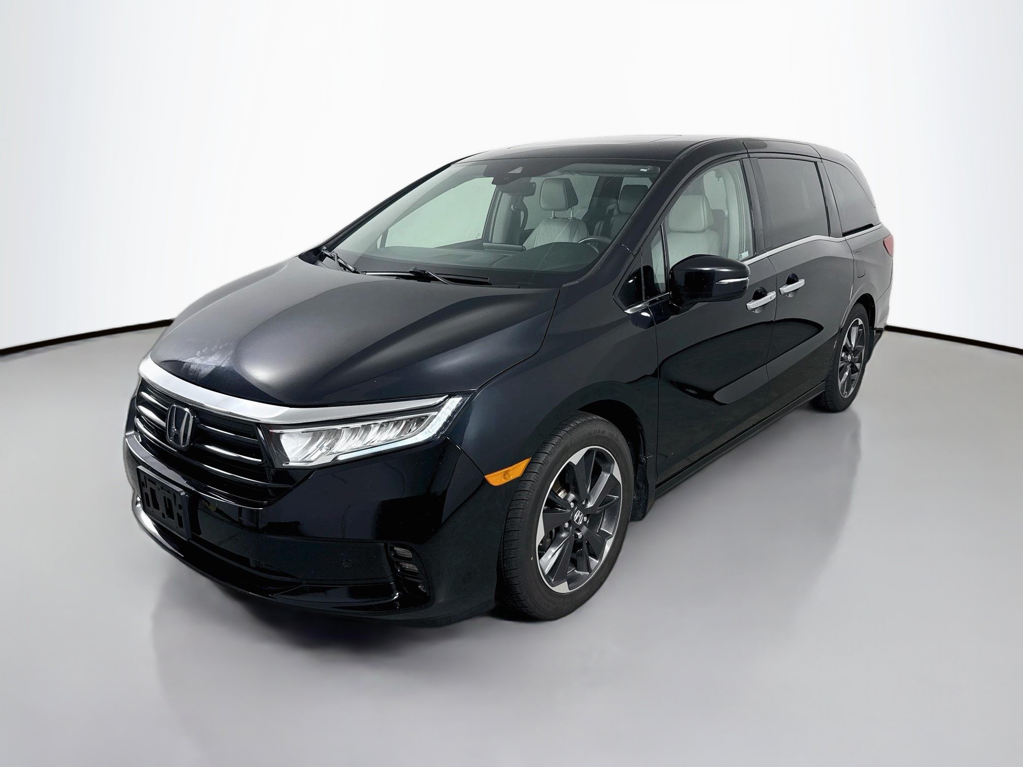 Used 2021 Honda Odyssey Elite image 3