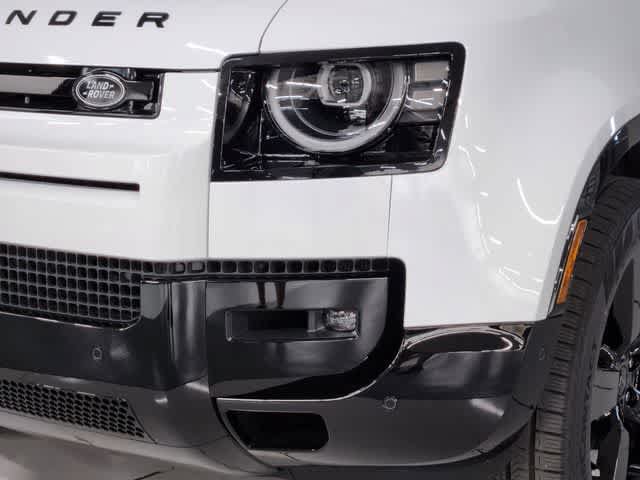 New 2026 Land Rover Defender 110 V8 AWD/4WD image 21