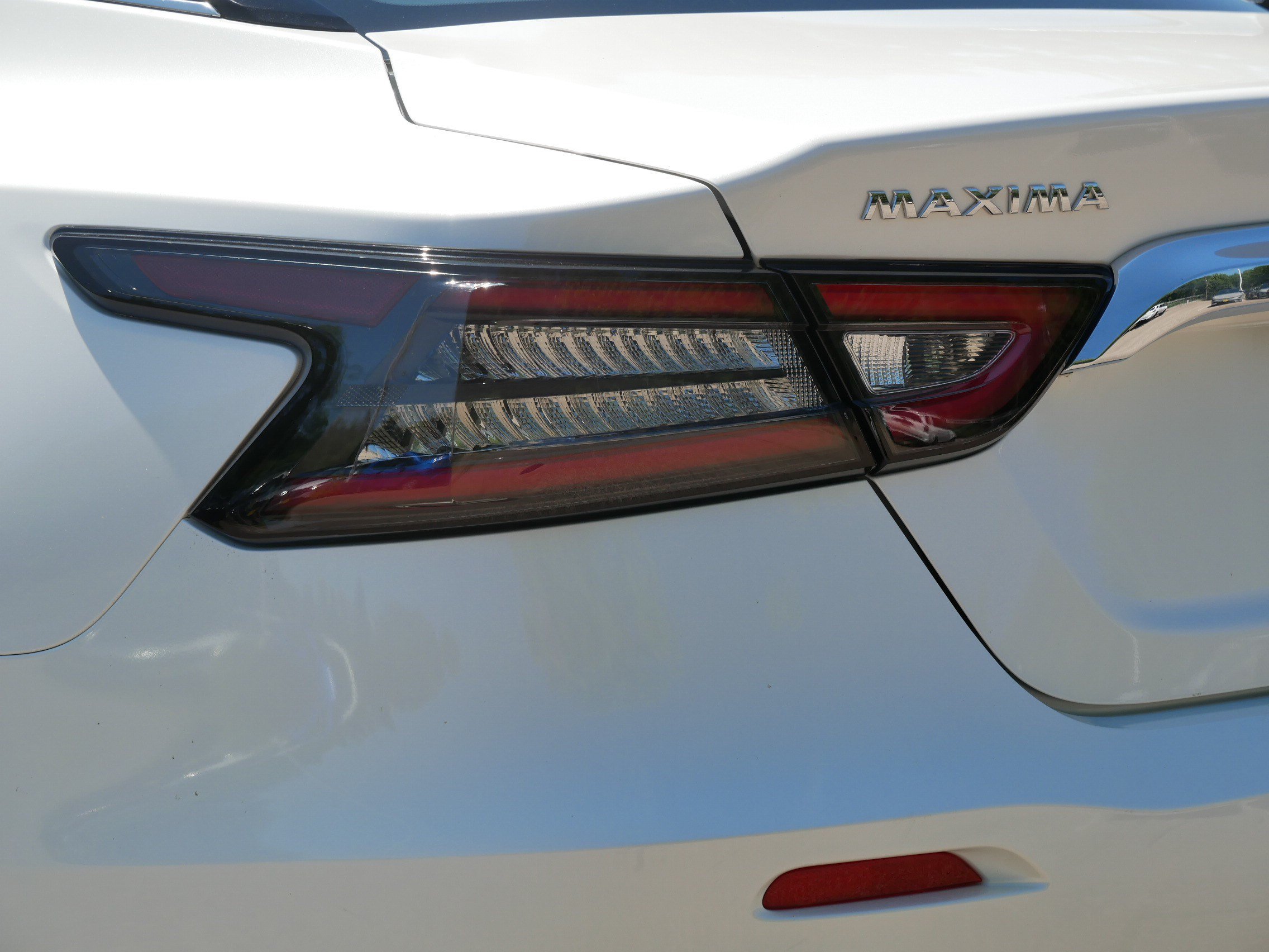 Certified 2023 Nissan Maxima Platinum w/ Sport Mat Group FWD image 17