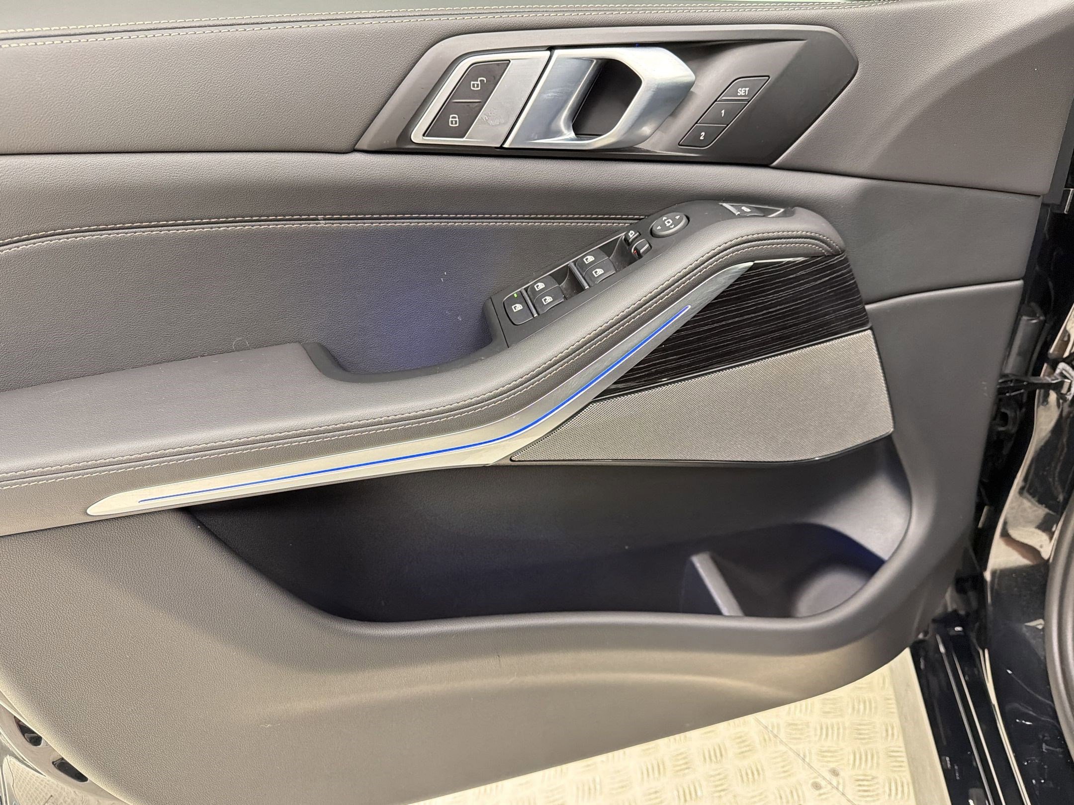 Certified 2026 BMW X5 xDrive40i w/ M Sport Package image 13