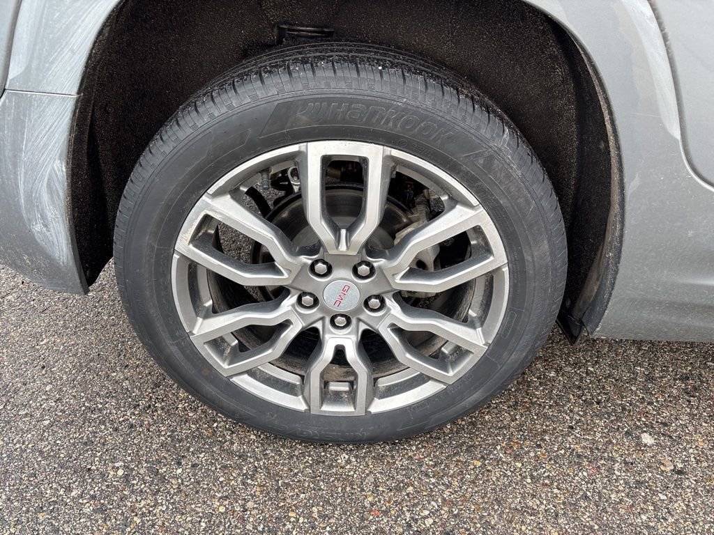 Used 2023 GMC Terrain Denali w/ Denali Premium Package image 11