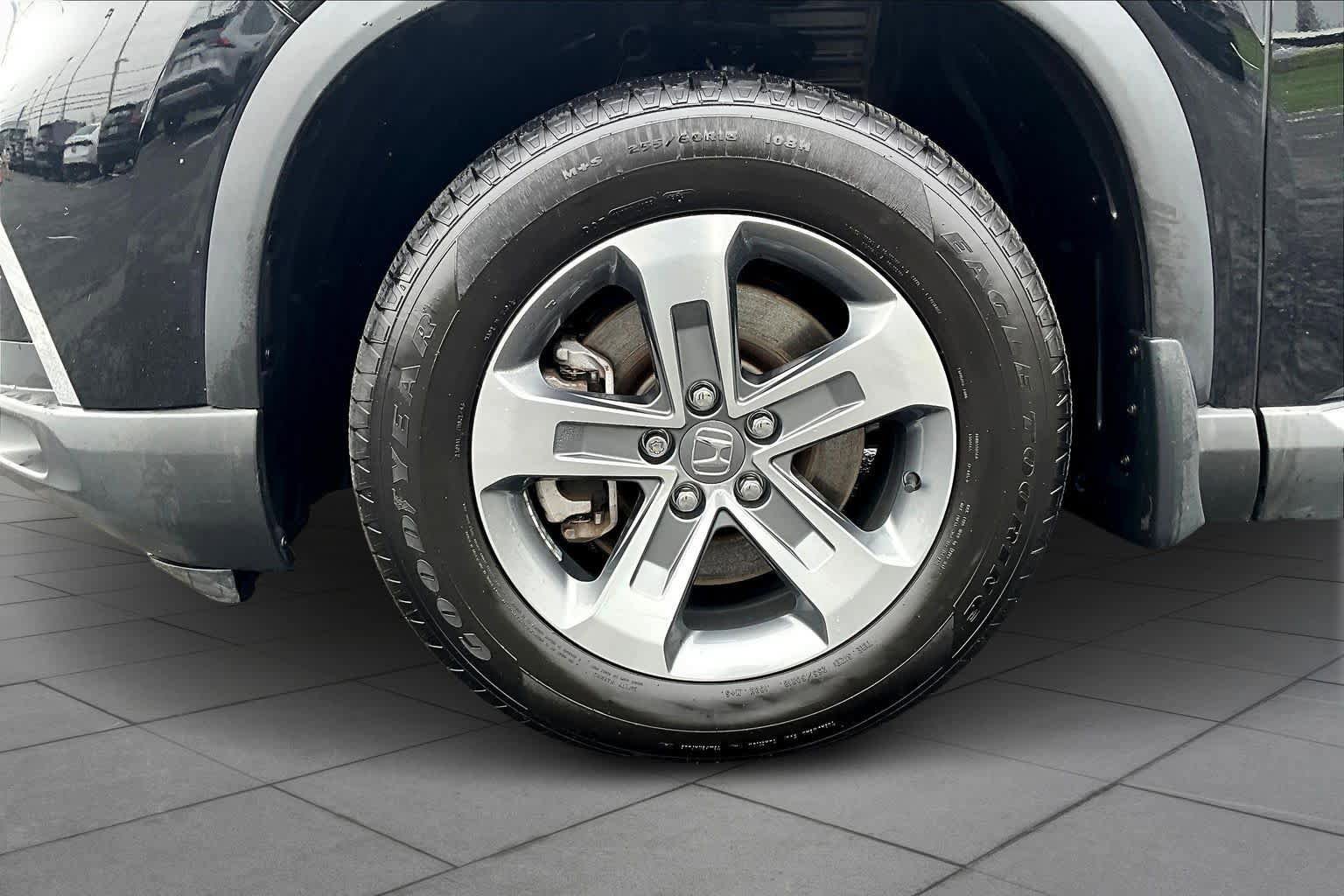 Used 2024 Honda Pilot EX-L image 11