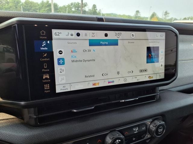 New 2025 Jeep Wrangler Willys AWD/4WD image 17