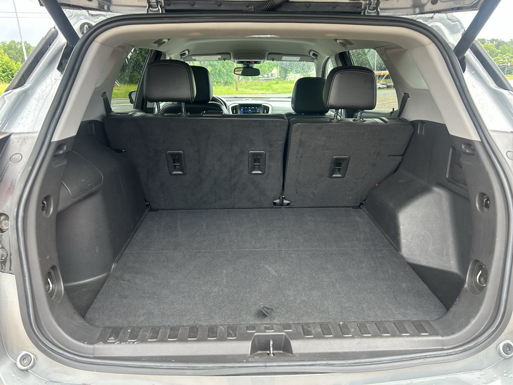 Used 2024 GMC Terrain SLT FWD image 7