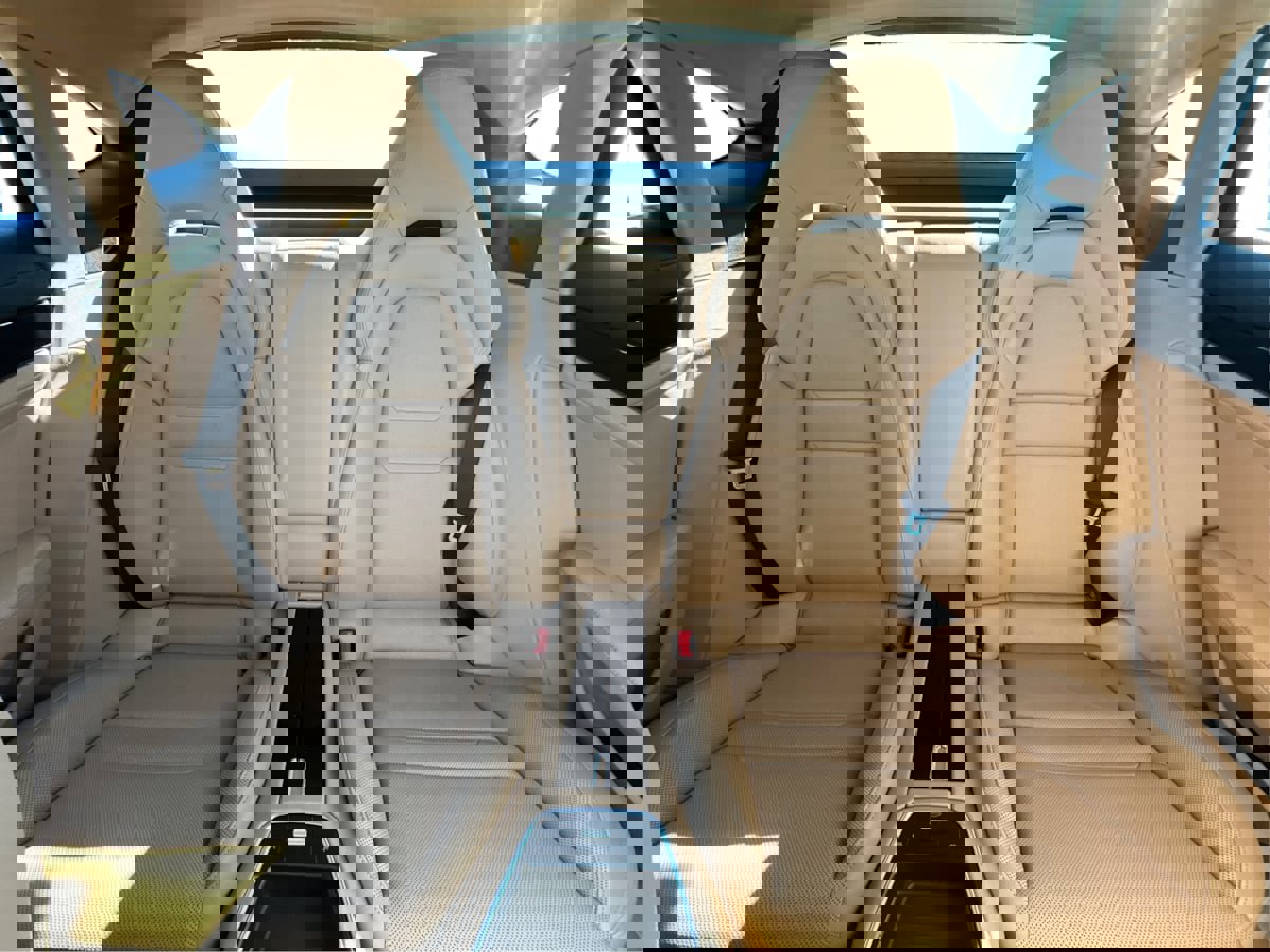 Used 2019 Porsche Panamera 4S image 22