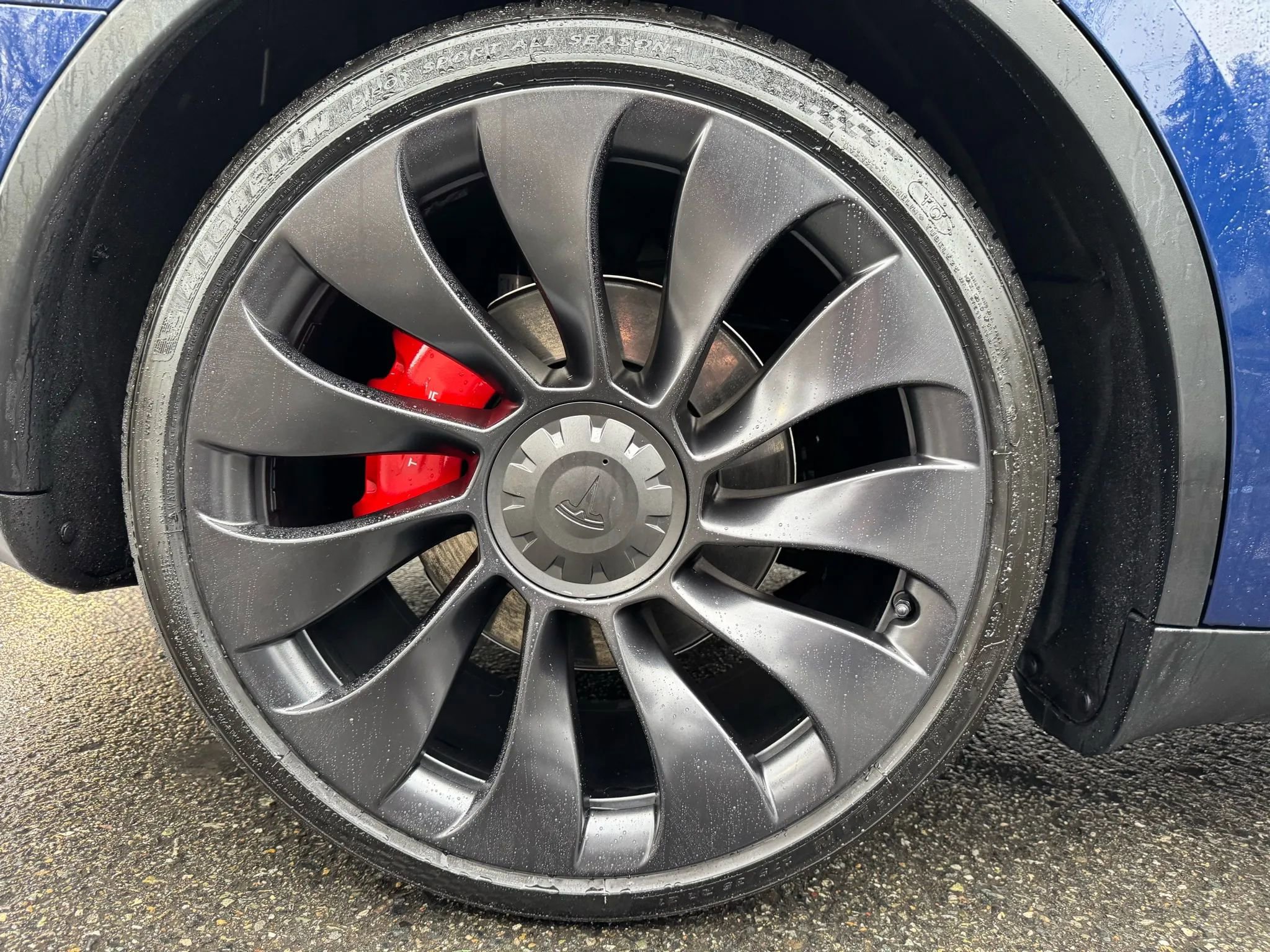 Used 2022 Tesla Model Y Performance image 17