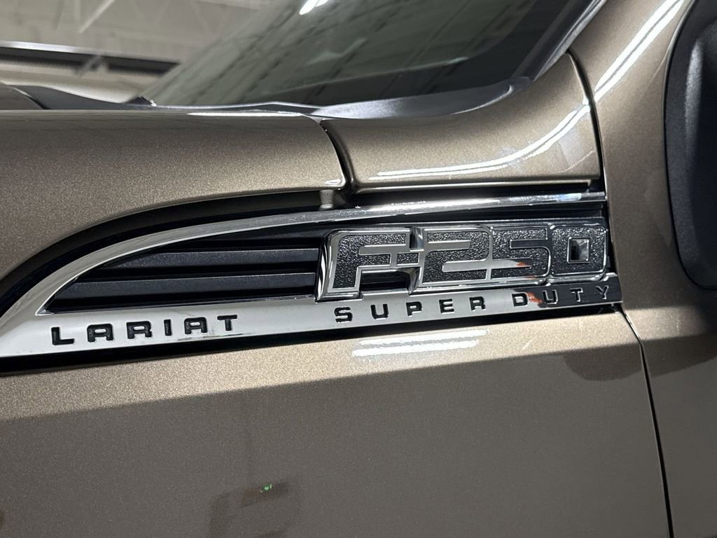 Used 2015 Ford F250 Lariat w/ Lariat Interior Package image 25