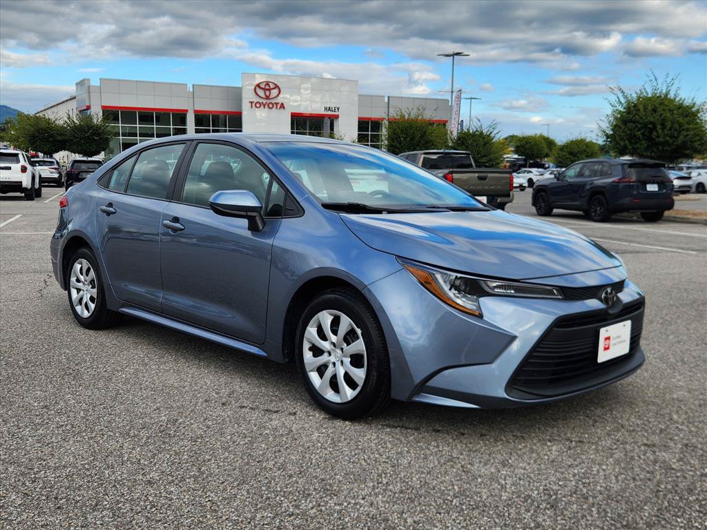 Certified 2025 Toyota Corolla LE FWD image 2