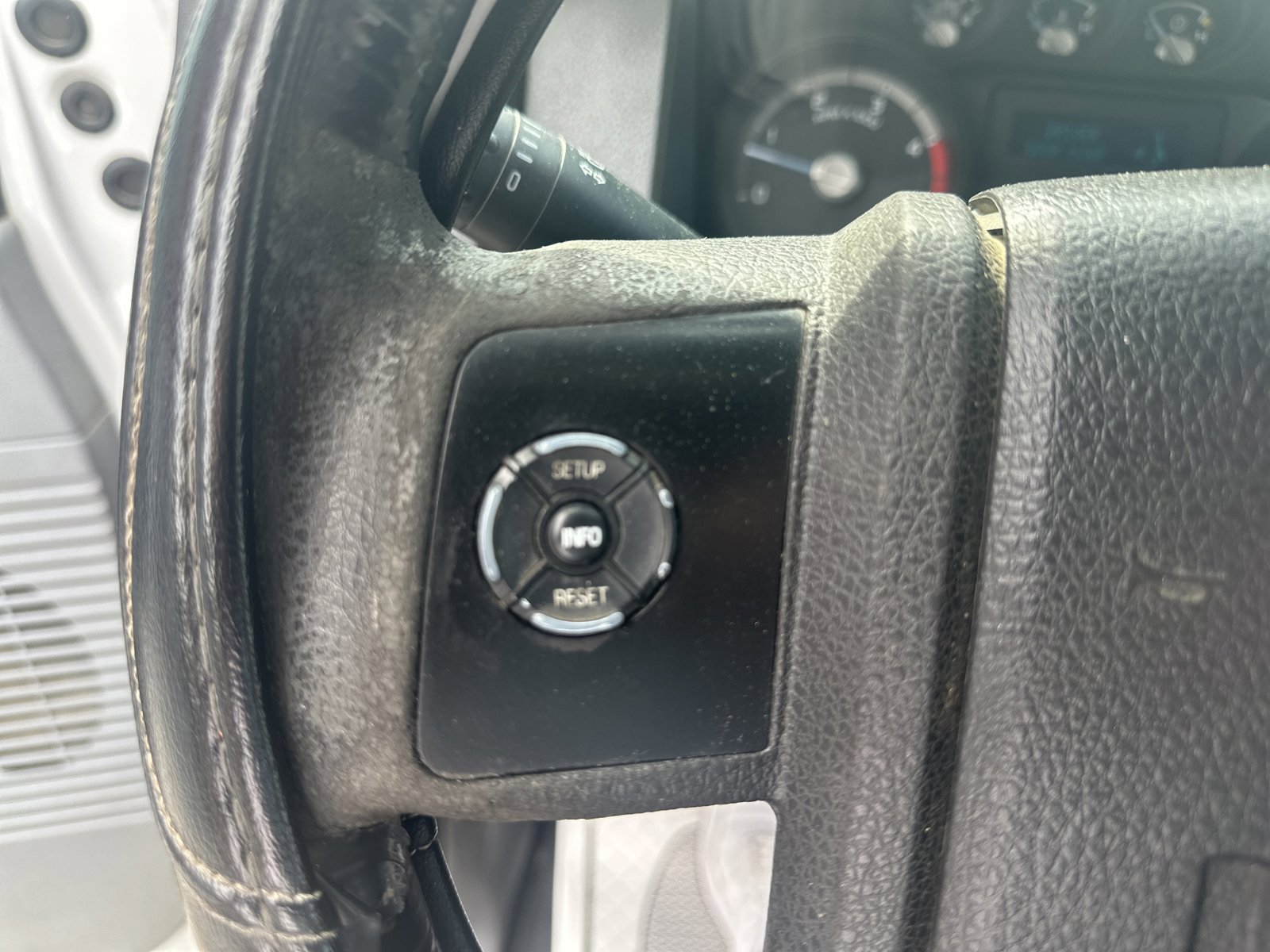 Used 2014 Ford F550 2WD Crew Cab Super Duty image 13