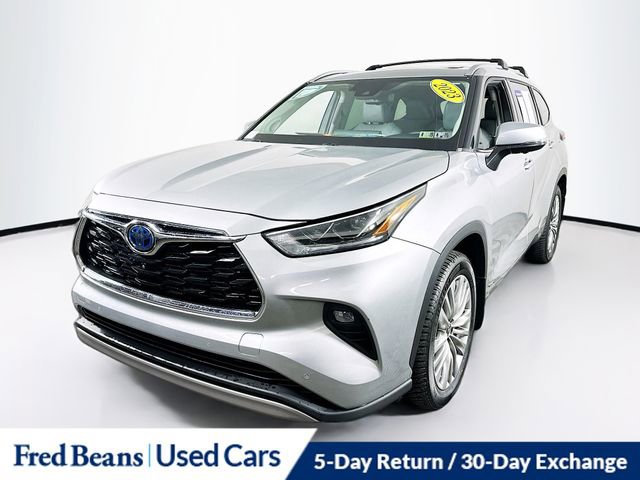 Used 2023 Toyota Highlander Platinum image 3
