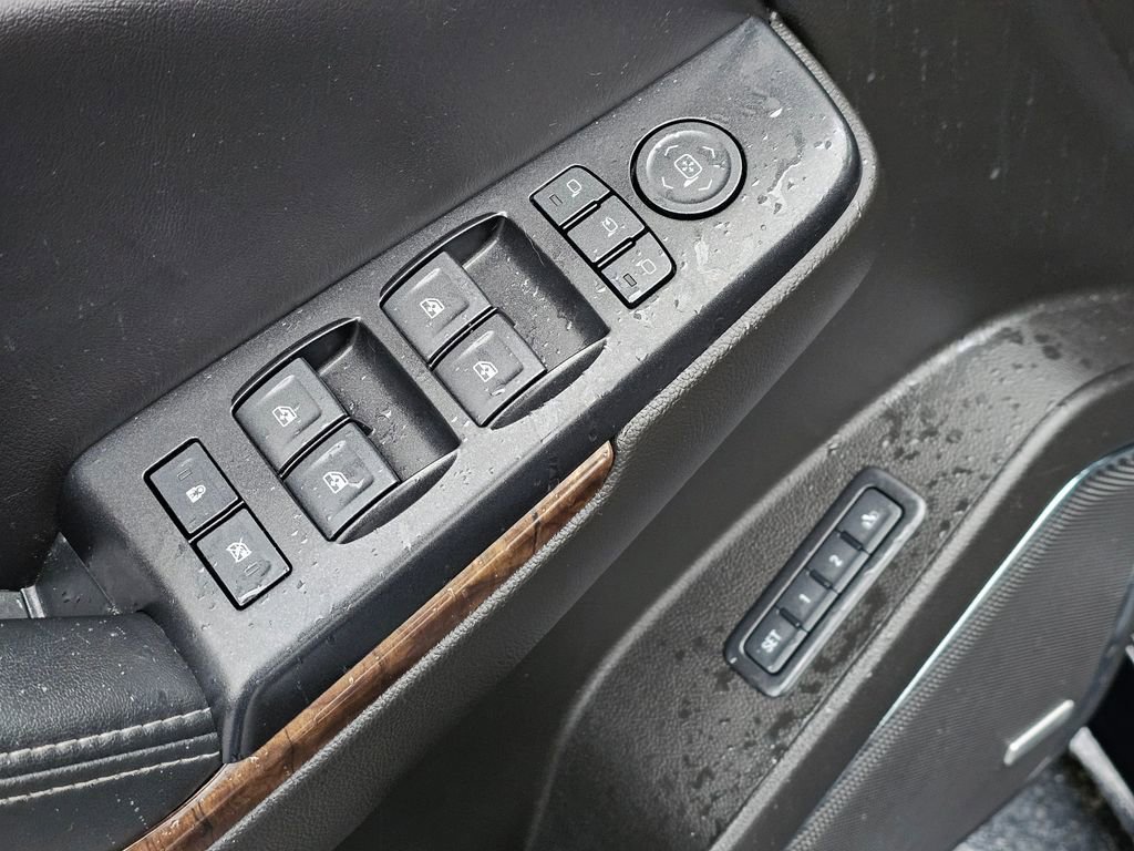 Used 2017 Chevrolet Tahoe LT w/ LT Signature Package image 32