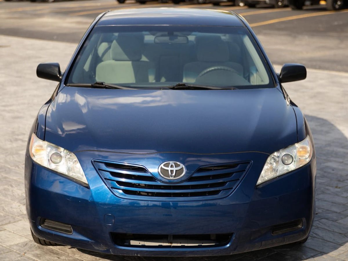 Used 2007 Toyota Camry XLE FWD image 3