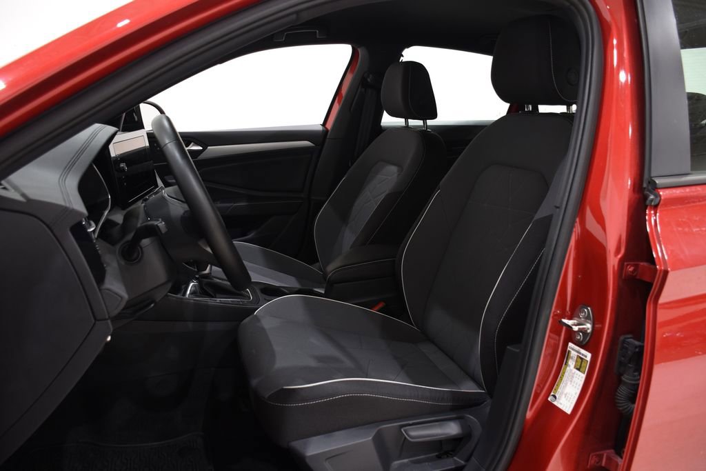 Used 2025 Volkswagen Jetta Sport image 23