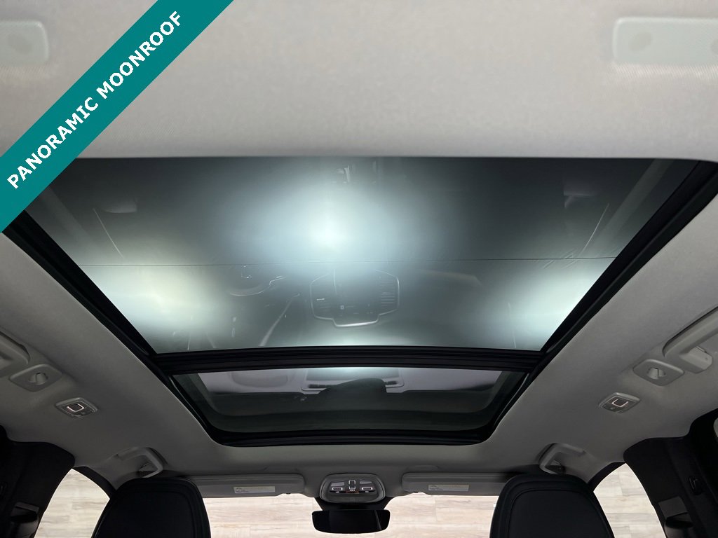 Used 2023 Volvo XC90 B6 Plus w/ Protection Package Premier image 5