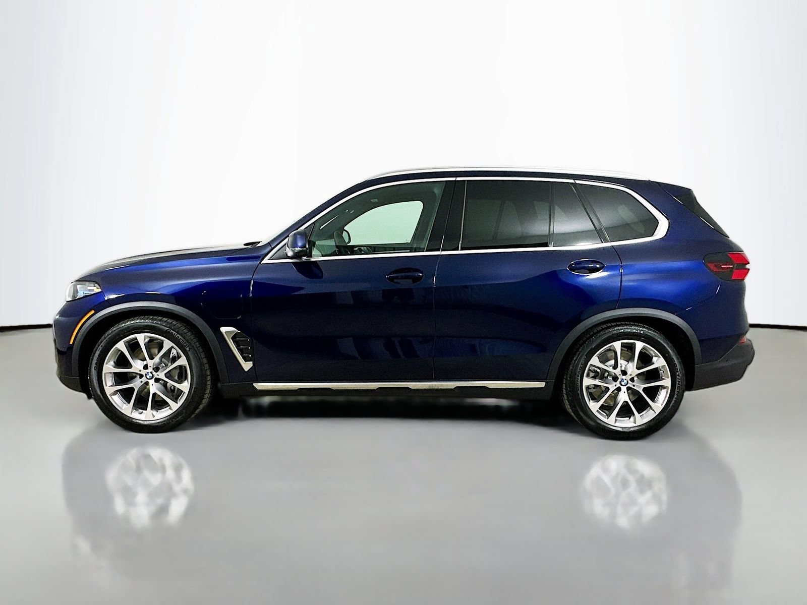 New 2026 BMW X5 xDrive50e AWD/4WD image 8