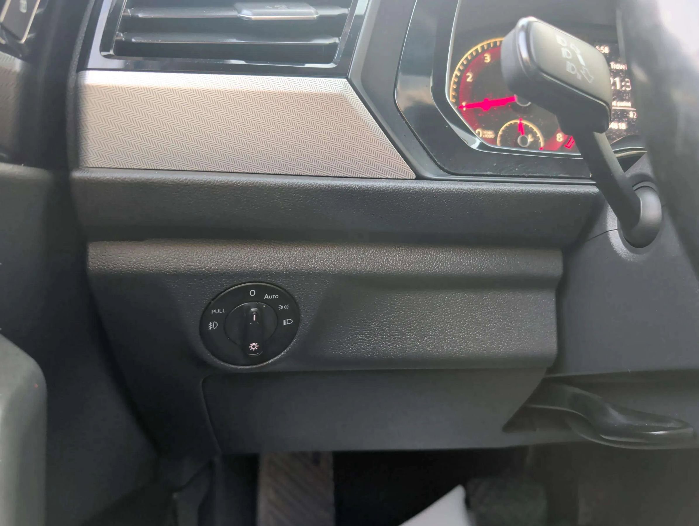 Used 2019 Volkswagen Jetta R-Line FWD image 24