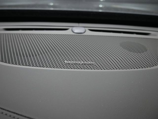 New 2026 Volvo XC90 B6 Plus w/ Protection Package Premier image 31