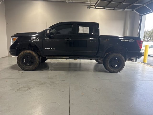 Used 2017 Nissan Titan PRO-4X image 10