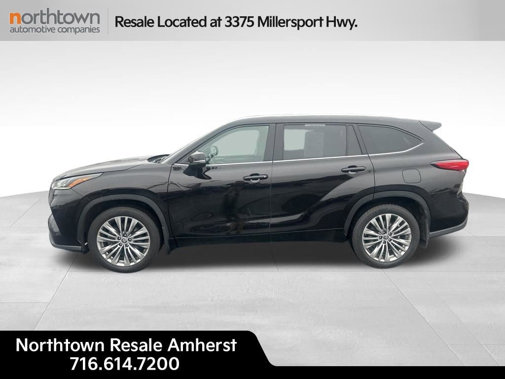 Used 2021 Toyota Highlander Platinum image 2