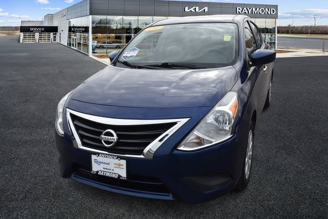 Used 2019 Nissan Versa SV image 8
