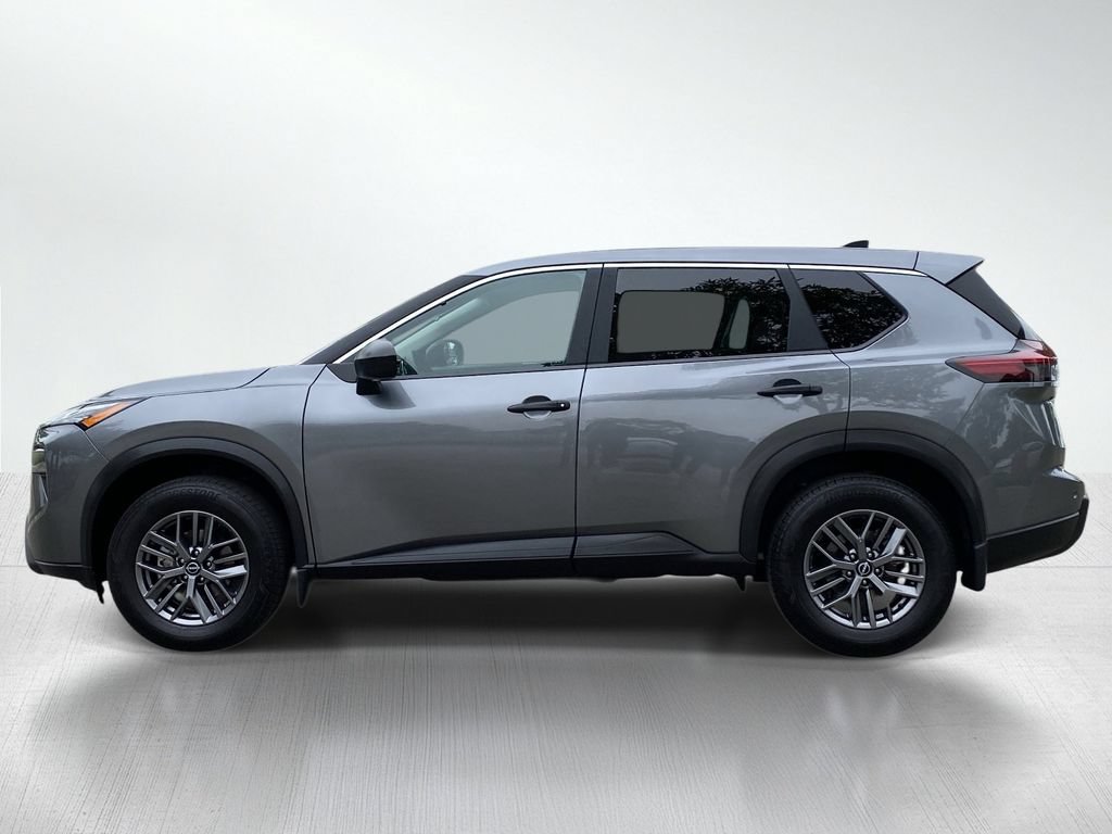Used 2025 Nissan Rogue S FWD image 2