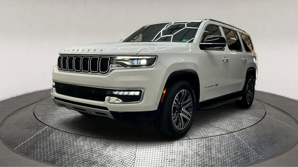 Used 2024 Jeep Wagoneer Series II w/ Flexible Seating Group image 4