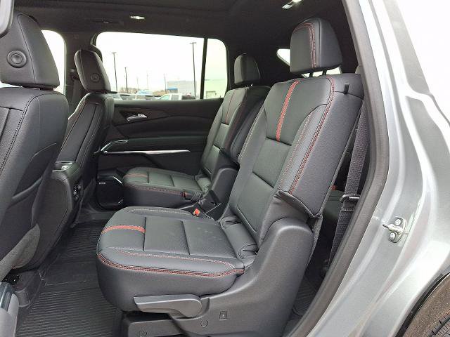 New 2026 Chevrolet Traverse RS w/ LPO, Floor Liner Package image 7