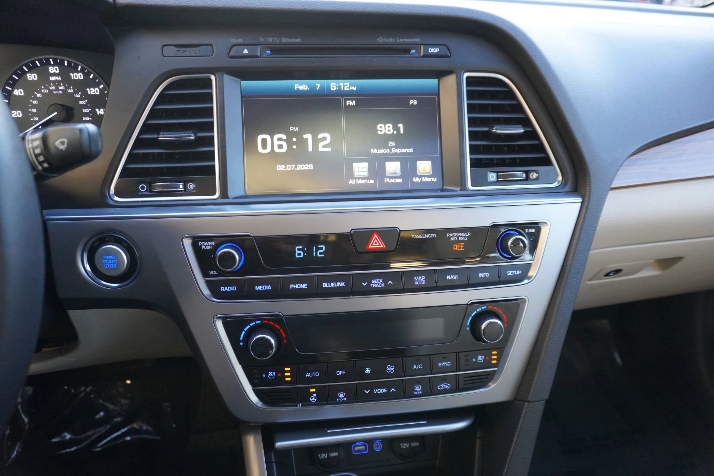 Used 2015 Hyundai Sonata Limited w/ Option Group 05 image 18