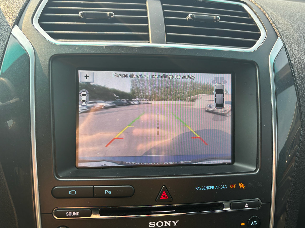 Used 2017 Ford Explorer Limited image 19