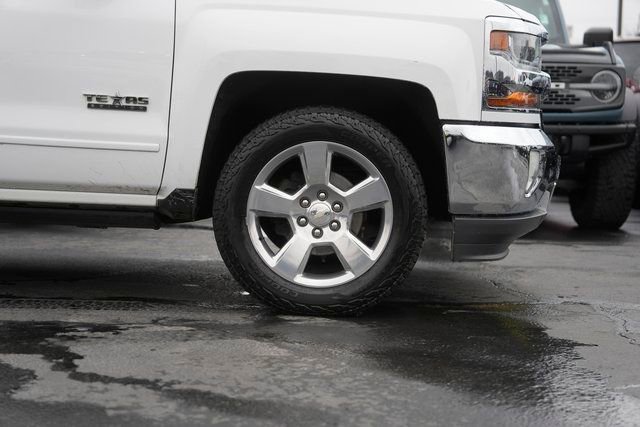 Used 2018 Chevrolet Silverado 1500 LT w/ Texas Edition image 4