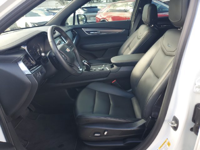Certified 2024 Cadillac XT6 Luxury FWD image 19
