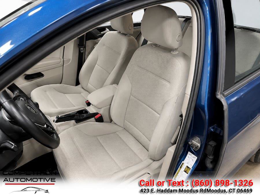 Used 2017 Volkswagen Golf S FWD image 9