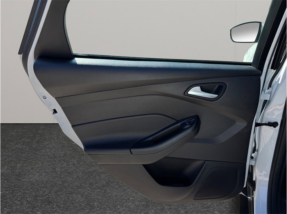 Used 2016 Ford Focus SE image 28