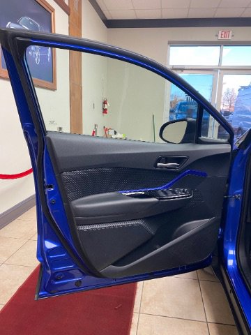 Used 2020 Toyota C-HR XLE image 17