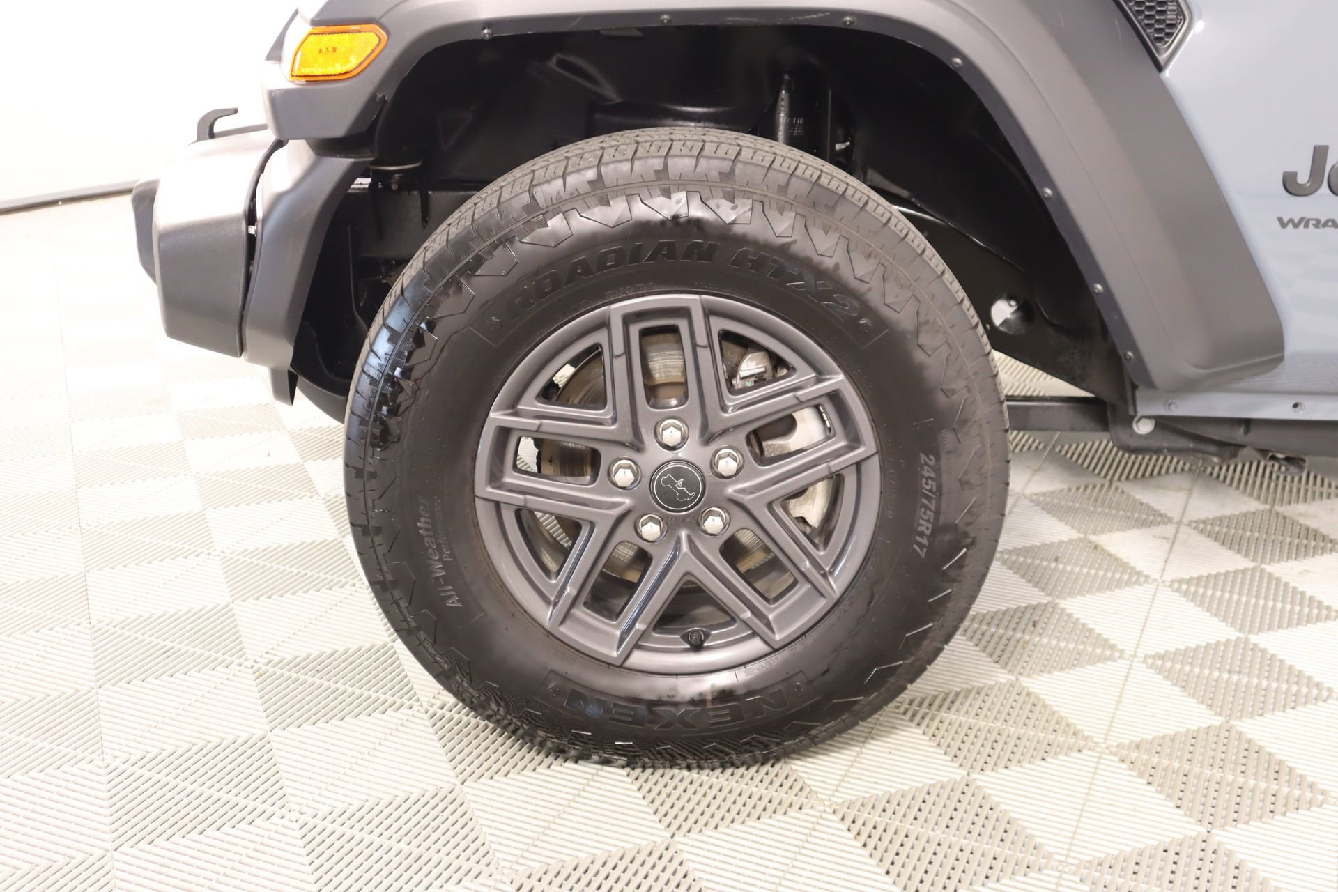 Used 2025 Jeep Wrangler Sport S image 17