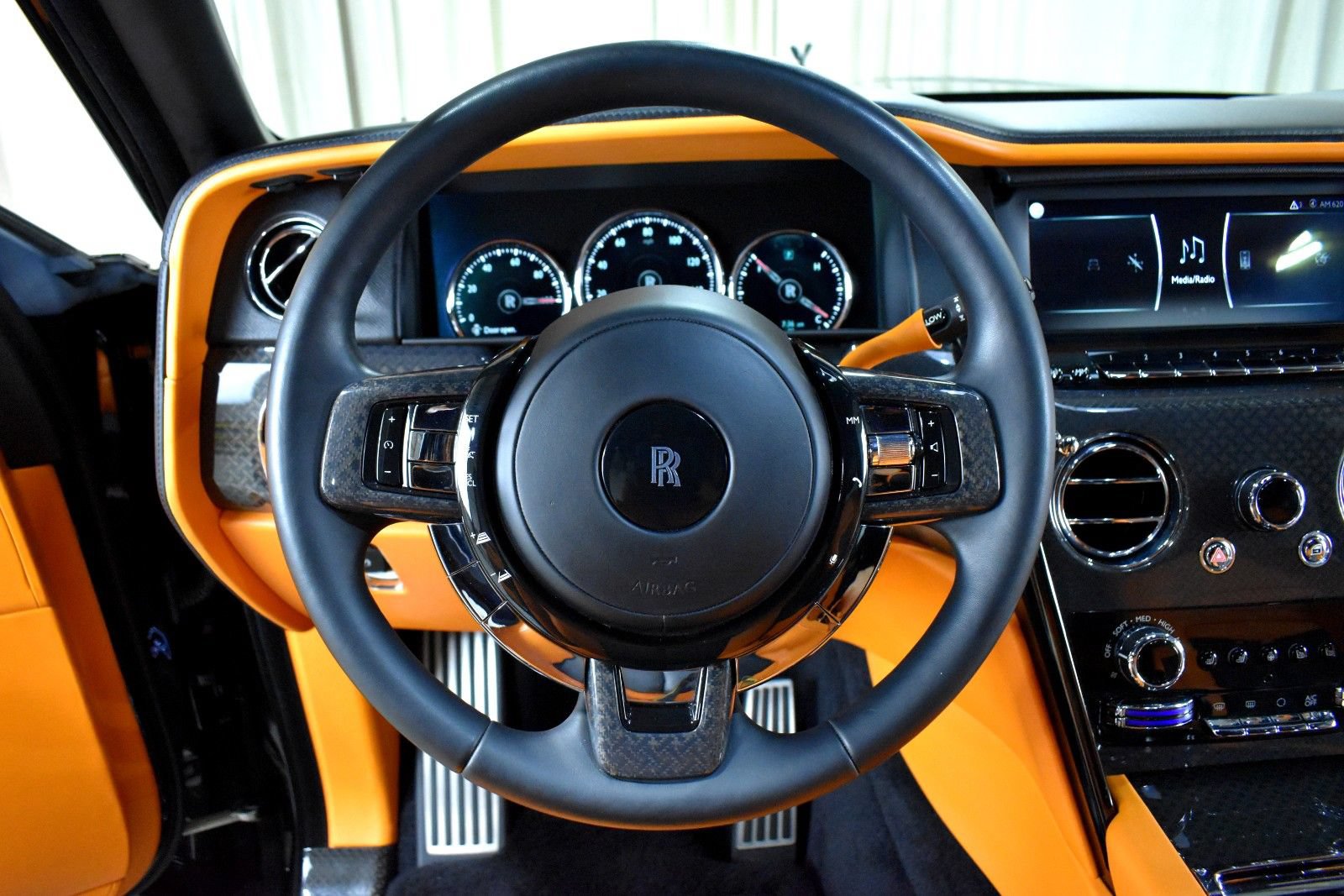 Certified 2023 Rolls-Royce Cullinan Black Badge w/ Driver's Package AWD/4WD image 18