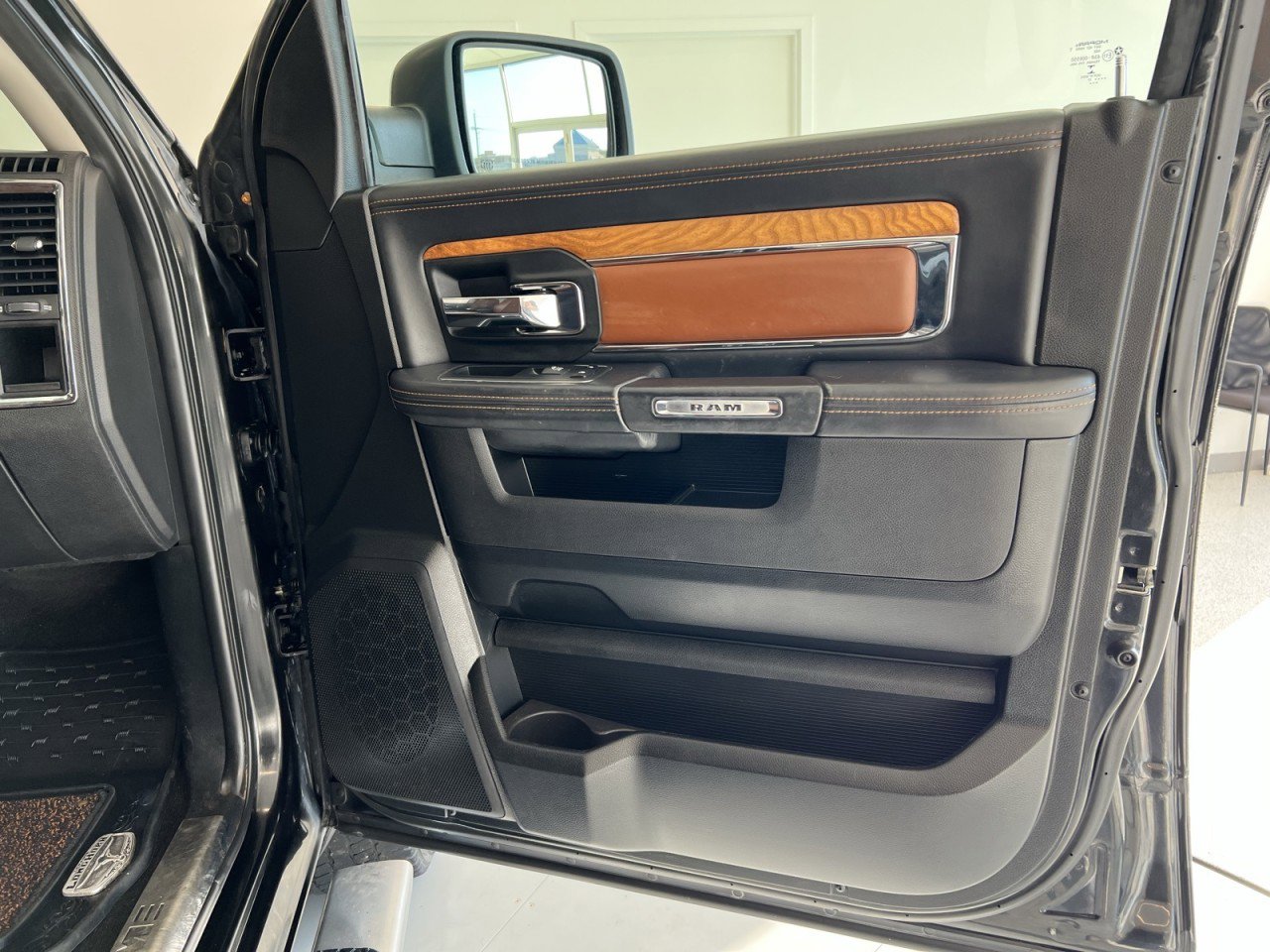 Used 2017 RAM 1500 Laramie Longhorn w/ Protection Group image 40