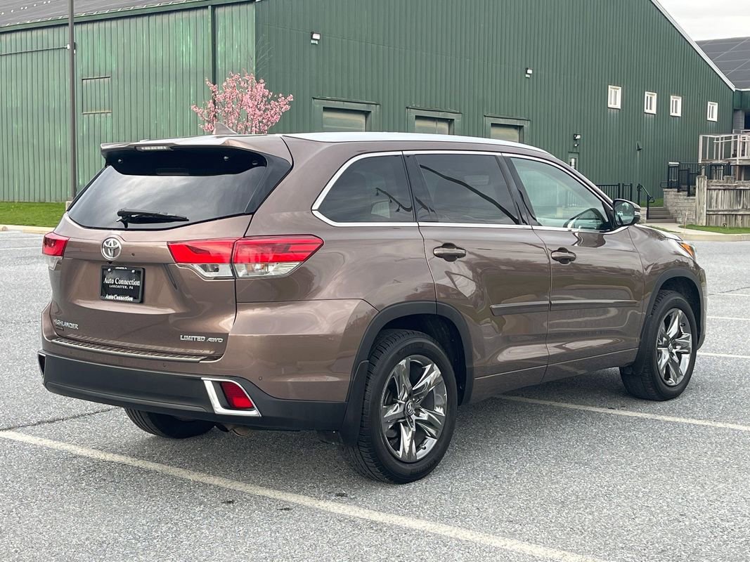Used 2018 Toyota Highlander Limited Platinum AWD/4WD image 8
