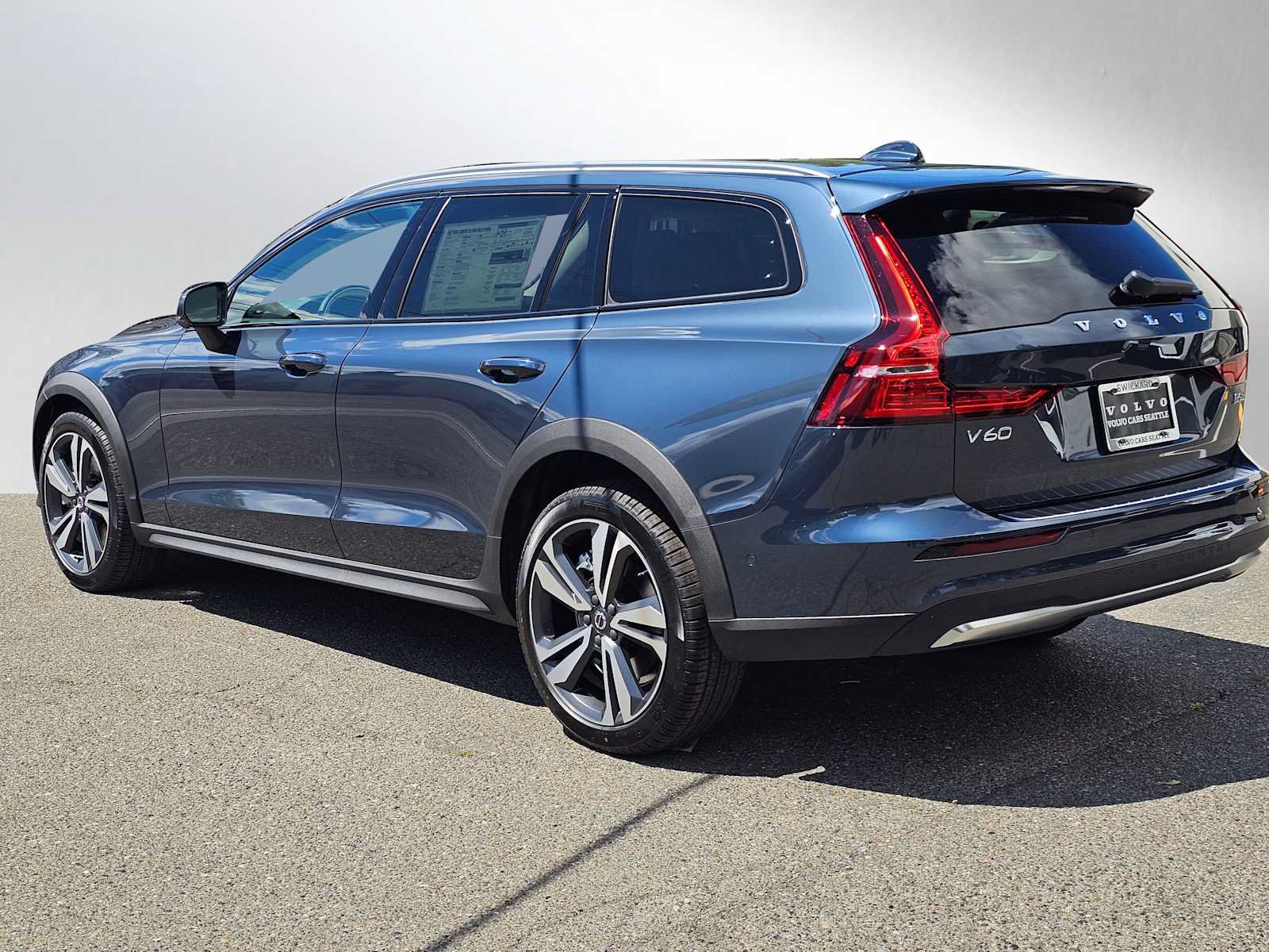 New 2026 Volvo V60 B5 Cross Country Plus w/ Protection Package Premier AWD/4WD image 5
