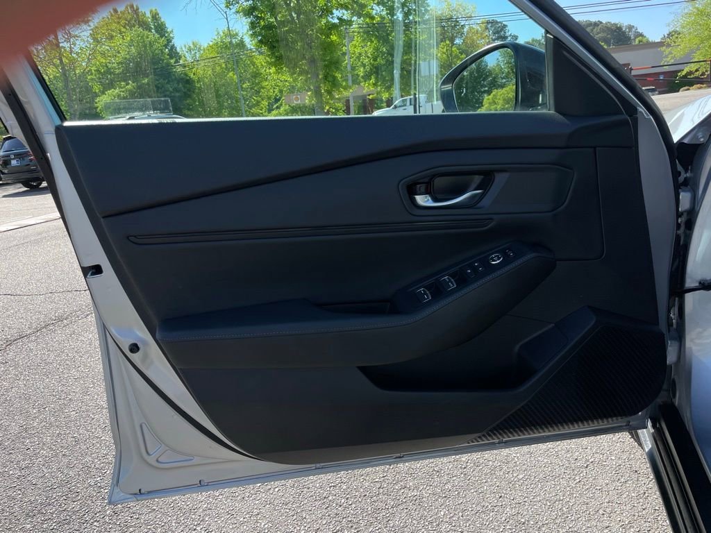Certified 2025 Honda Accord Sport image 24