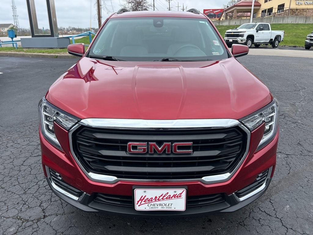 Used 2024 GMC Terrain SLT w/ Elevation Edition AWD/4WD image 2