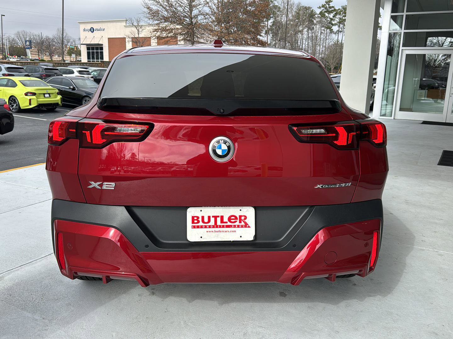 Used 2025 BMW X2 xDrive28i w/ Convenience Package image 4