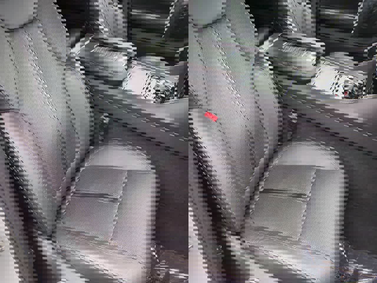 Used 2024 Jeep Wagoneer Series II w/ Flexible Seating Group RWD image 21