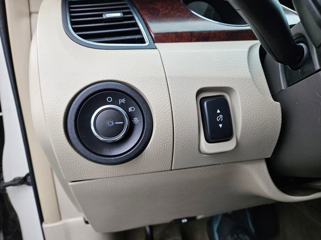 Used 2012 Ford Taurus SEL AWD/4WD image 20
