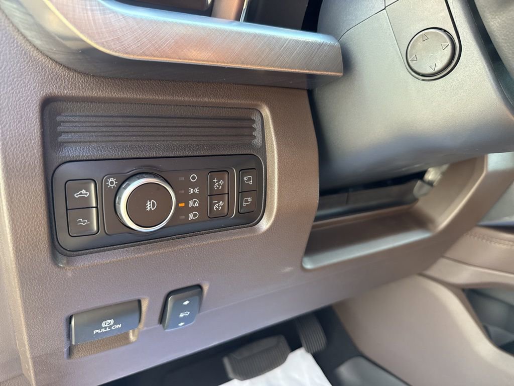 New 2026 Ford F350 King Ranch w/ Chrome Package image 13