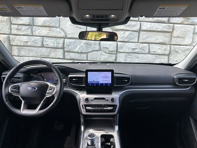 Used 2024 Ford Explorer XLT w/ Equipment Group 202A AWD/4WD image 10