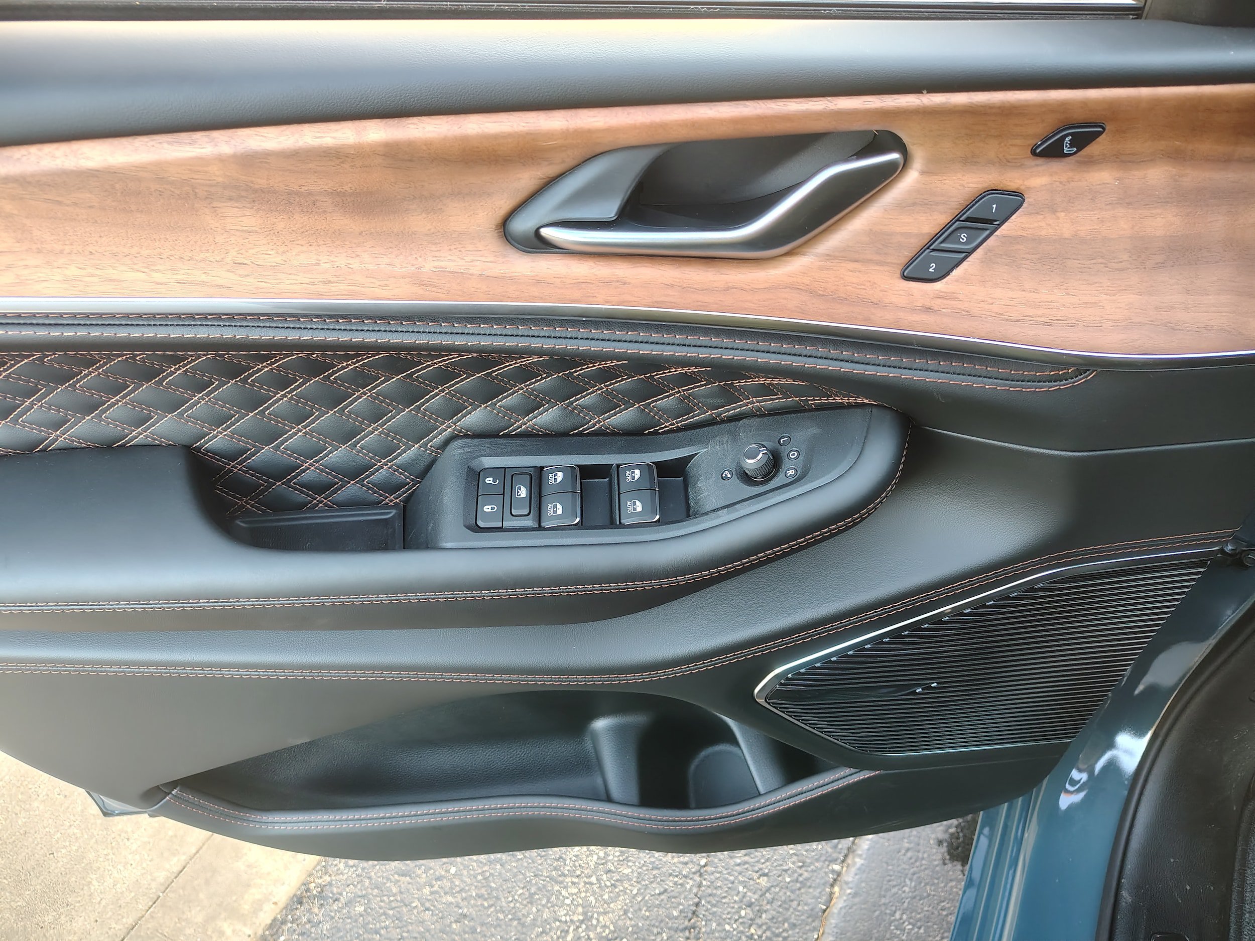 New 2027 Jeep Grand Cherokee Summit AWD/4WD image 24