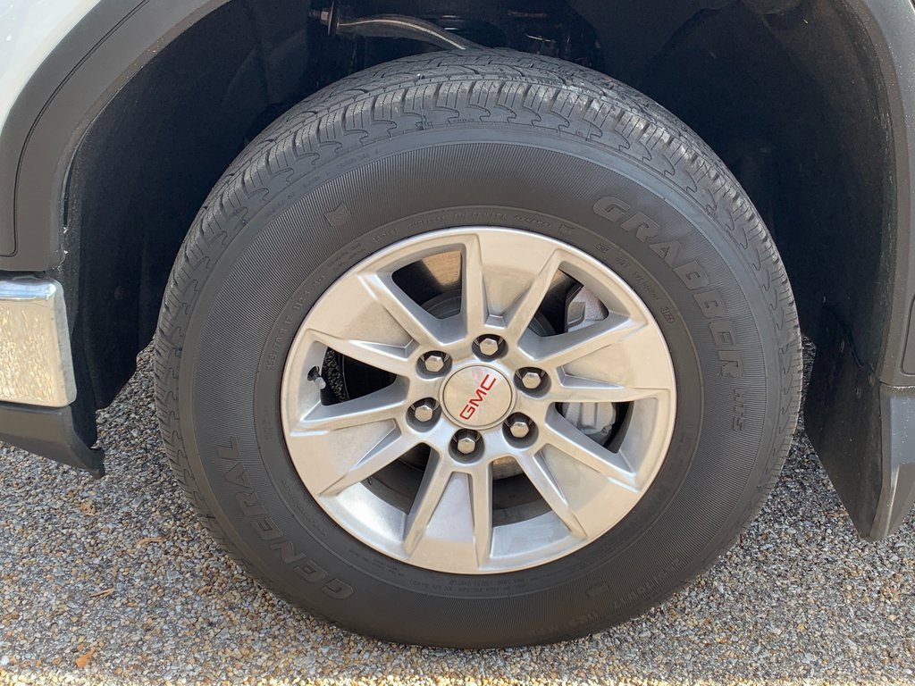 Used 2025 GMC Sierra 1500 SLE w/ Preferred Package image 9