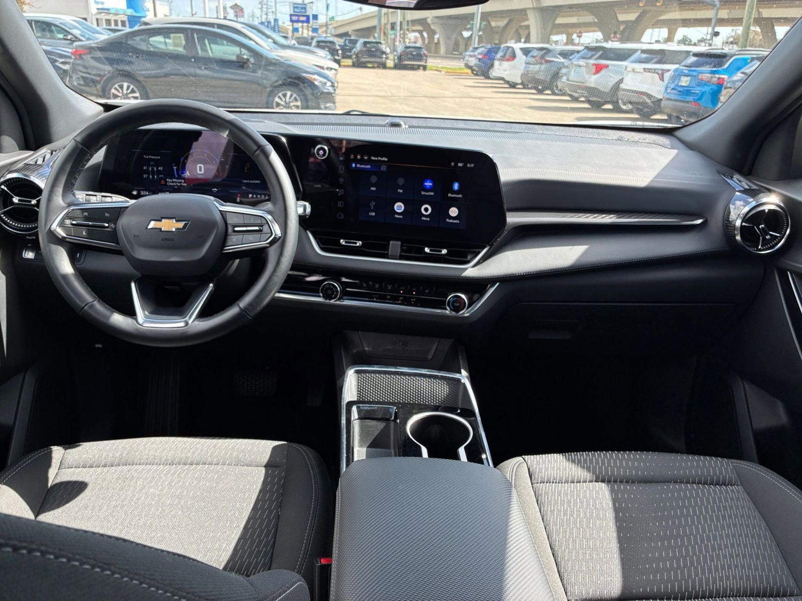 Used 2025 Chevrolet Equinox LT AWD/4WD image 28